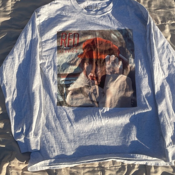 Red Taylor’s Version Long Sleeve T shirt, Size L - Picture 13 of 13